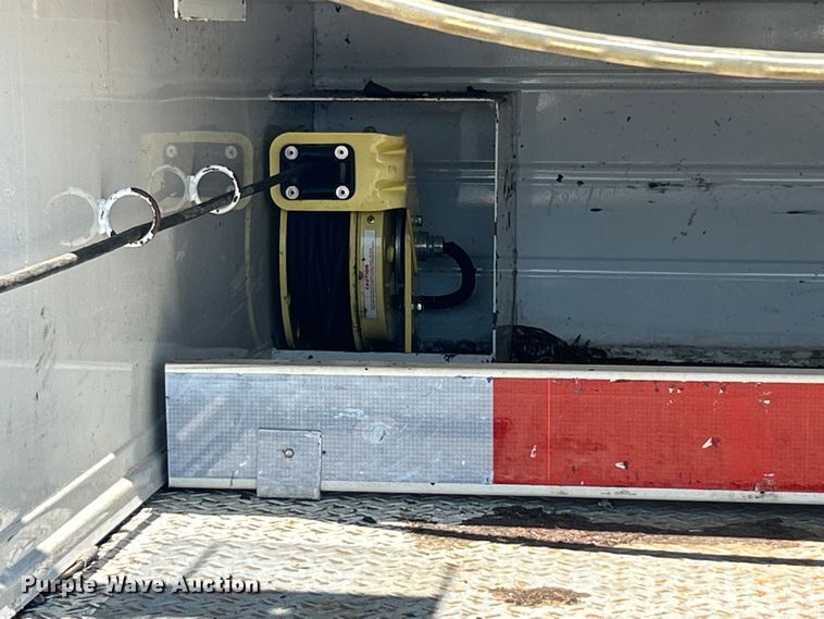 image for item EG0858 2013 Chevrolet  Silverado 3500HD Ext. Cab utility bed pickup truck