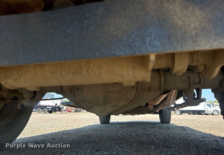 image for item EG0858 2013 Chevrolet  Silverado 3500HD Ext. Cab utility bed pickup truck