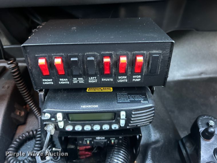 image for item EG0858 2013 Chevrolet  Silverado 3500HD Ext. Cab utility bed pickup truck