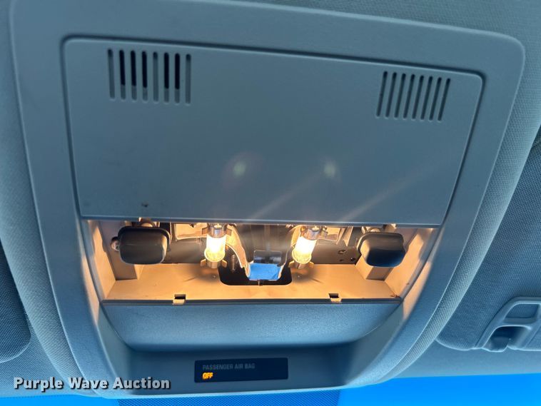 image for item EG0858 2013 Chevrolet  Silverado 3500HD Ext. Cab utility bed pickup truck