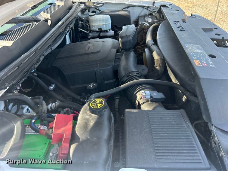 image for item EG0858 2013 Chevrolet  Silverado 3500HD Ext. Cab utility bed pickup truck