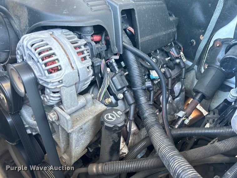 image for item EG0858 2013 Chevrolet  Silverado 3500HD Ext. Cab utility bed pickup truck