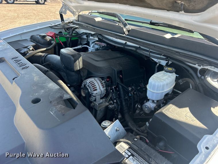 image for item EG0858 2013 Chevrolet  Silverado 3500HD Ext. Cab utility bed pickup truck