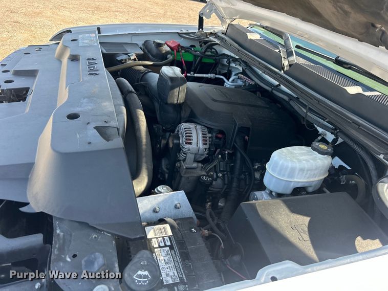 image for item EG0858 2013 Chevrolet  Silverado 3500HD Ext. Cab utility bed pickup truck