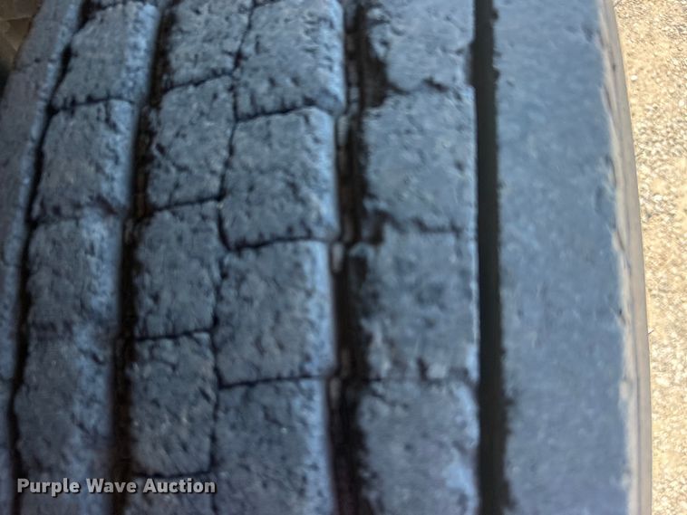 image for item EG0858 2013 Chevrolet  Silverado 3500HD Ext. Cab utility bed pickup truck