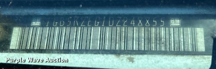 image for item EG0858 2013 Chevrolet  Silverado 3500HD Ext. Cab utility bed pickup truck