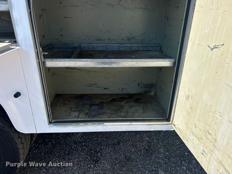 image for item EG0859 2008 Ford F450 Super Duty  SuperCab utility / service truck