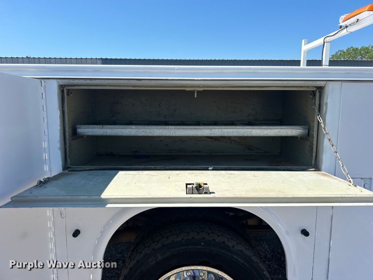 image for item EG0859 2008 Ford F450 Super Duty  SuperCab utility / service truck