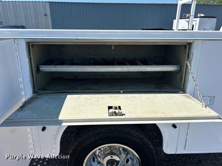 image for item EG0859 2008 Ford F450 Super Duty  SuperCab utility / service truck