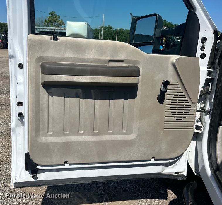 image for item EG0859 2008 Ford F450 Super Duty  SuperCab utility / service truck