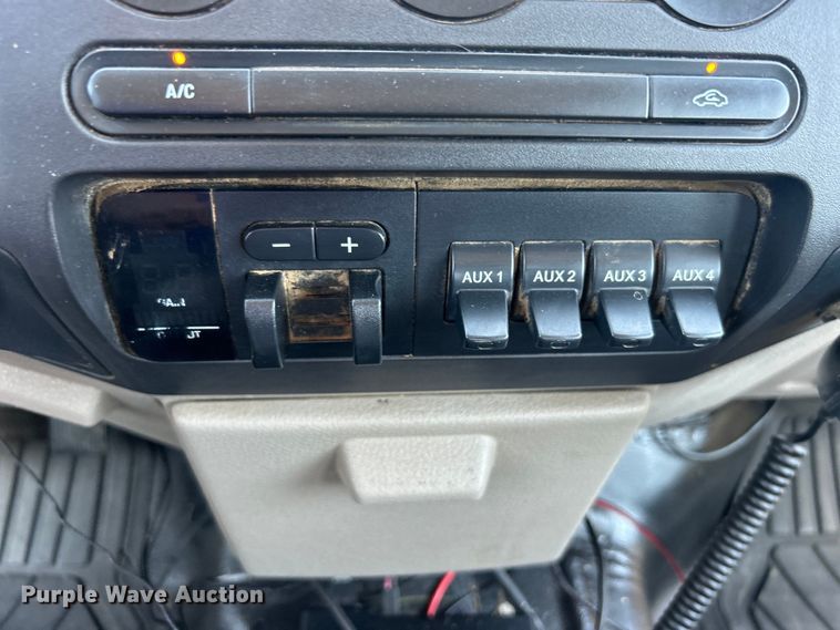 image for item EG0859 2008 Ford F450 Super Duty  SuperCab utility / service truck