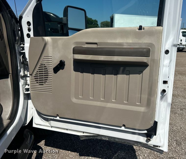 image for item EG0859 2008 Ford F450 Super Duty  SuperCab utility / service truck