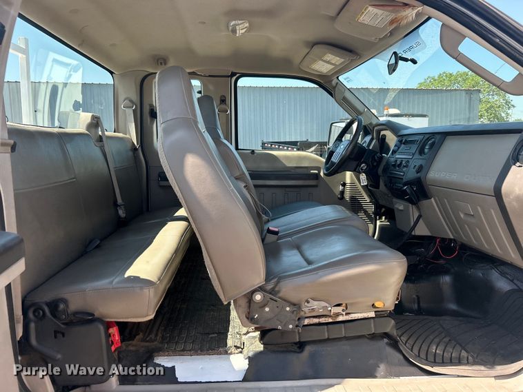 image for item EG0859 2008 Ford F450 Super Duty  SuperCab utility / service truck