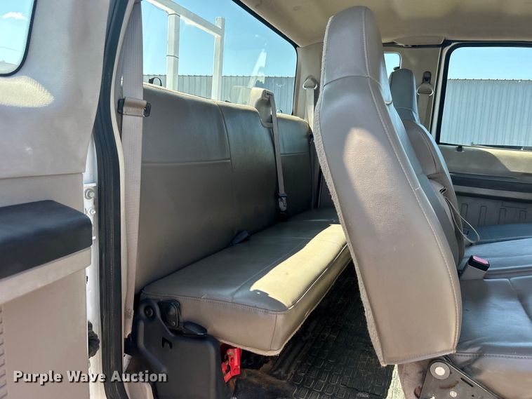 image for item EG0859 2008 Ford F450 Super Duty  SuperCab utility / service truck