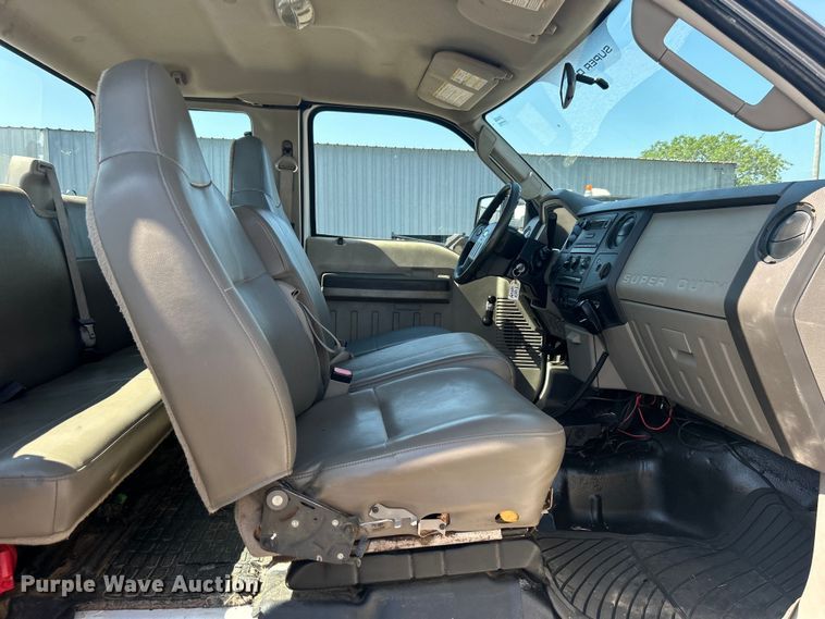 image for item EG0859 2008 Ford F450 Super Duty  SuperCab utility / service truck