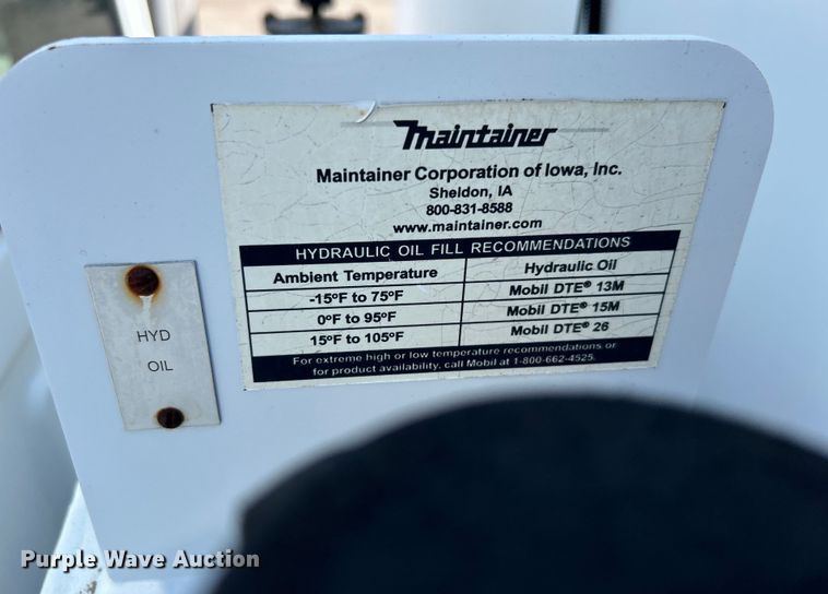 image for item EG0860 2005 Sterling Acterra fuel / lube truck