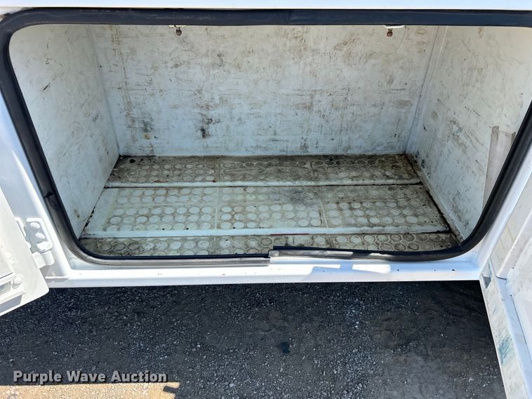 image for item EG0860 2005 Sterling Acterra fuel / lube truck