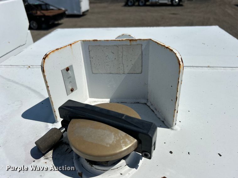 image for item EG0860 2005 Sterling Acterra fuel / lube truck