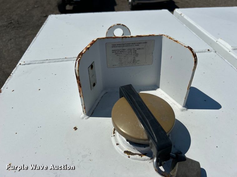 image for item EG0860 2005 Sterling Acterra fuel / lube truck