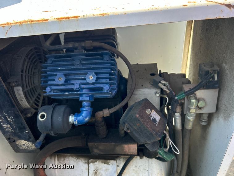 image for item EG0860 2005 Sterling Acterra fuel / lube truck