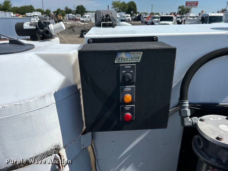 image for item EG0860 2005 Sterling Acterra fuel / lube truck