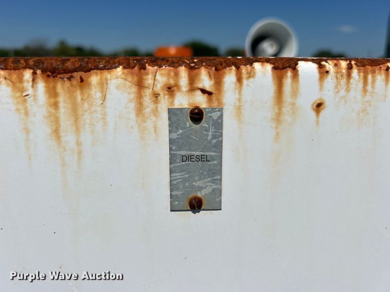 image for item EG0860 2005 Sterling Acterra fuel / lube truck