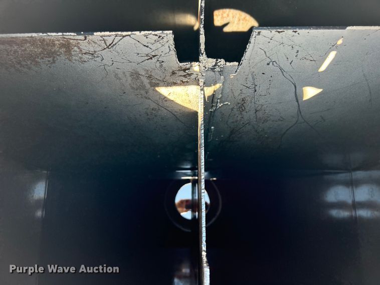 image for item EG0860 2005 Sterling Acterra fuel / lube truck