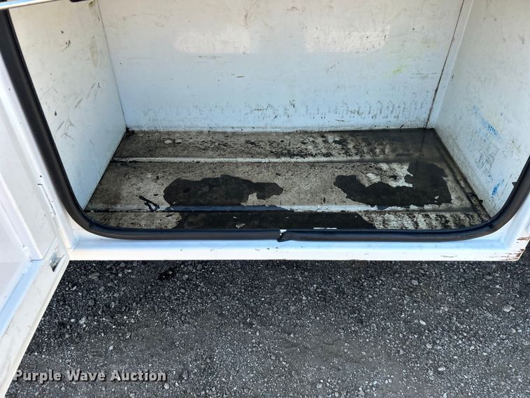 image for item EG0860 2005 Sterling Acterra fuel / lube truck