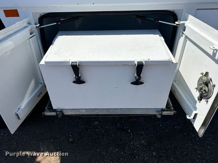 image for item EG0860 2005 Sterling Acterra fuel / lube truck