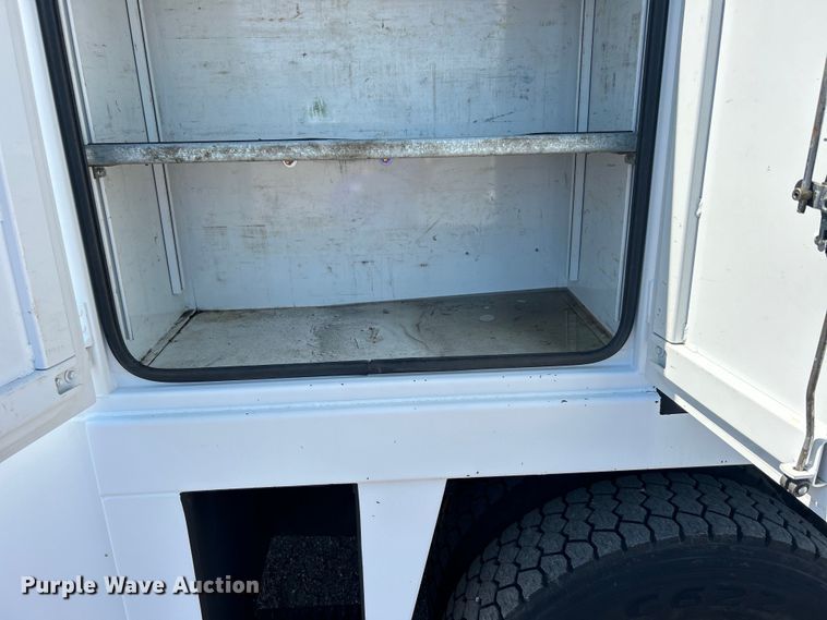 image for item EG0860 2005 Sterling Acterra fuel / lube truck