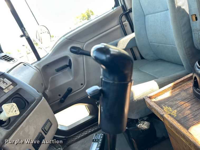 image for item EG0860 2005 Sterling Acterra fuel / lube truck