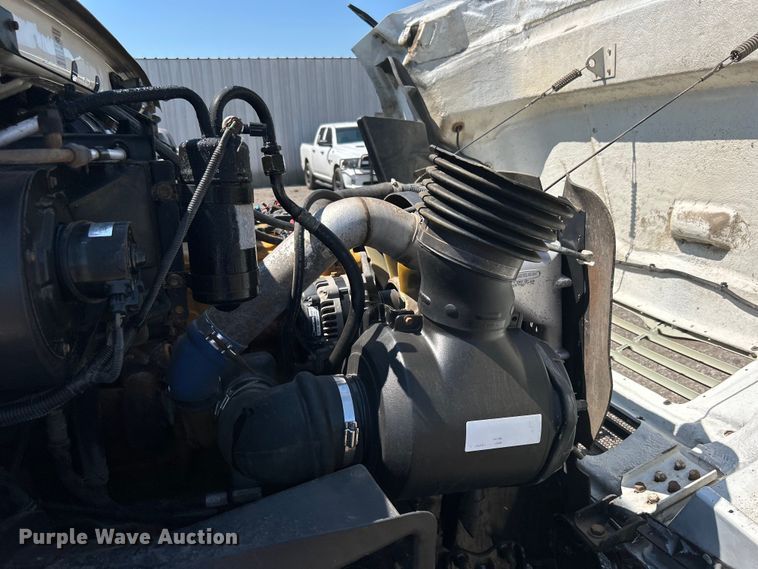 image for item EG0860 2005 Sterling Acterra fuel / lube truck