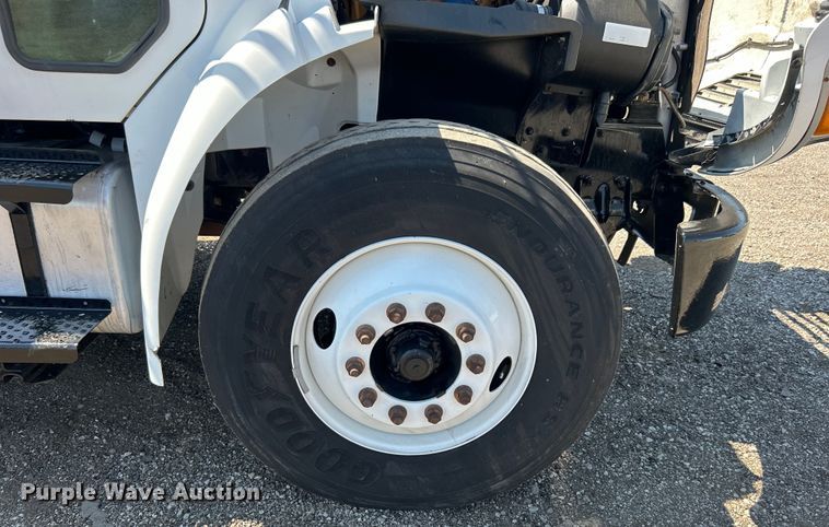 image for item EG0860 2005 Sterling Acterra fuel / lube truck