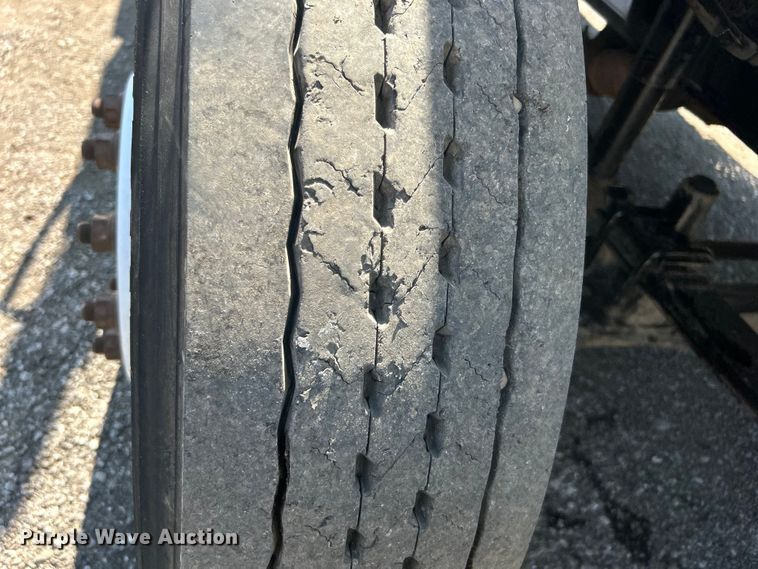 image for item EG0860 2005 Sterling Acterra fuel / lube truck