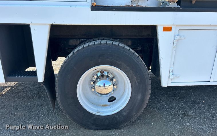 image for item EG0860 2005 Sterling Acterra fuel / lube truck