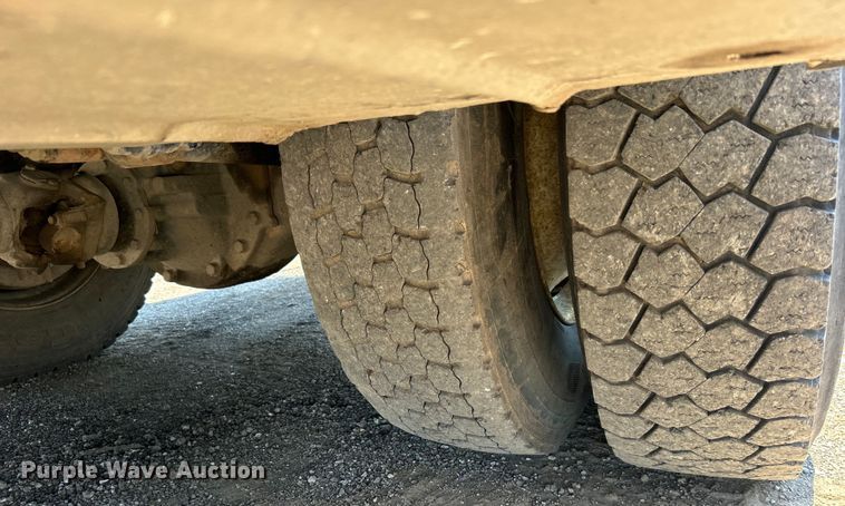 image for item EG0860 2005 Sterling Acterra fuel / lube truck