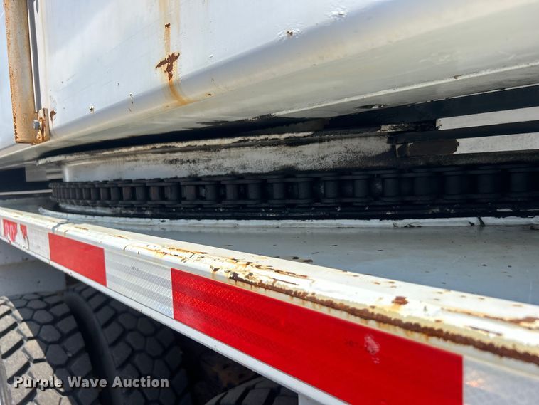 image for item EG0862 2006 International  7400 pressure digger truck