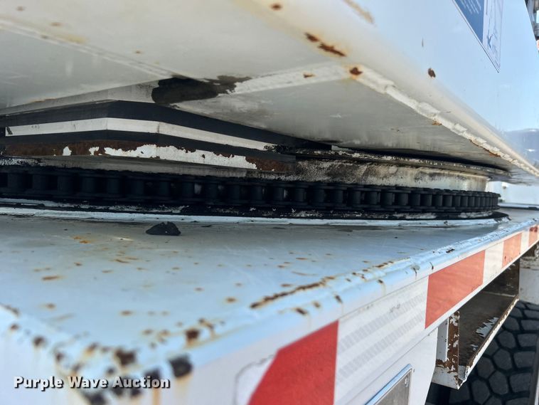 image for item EG0862 2006 International  7400 pressure digger truck