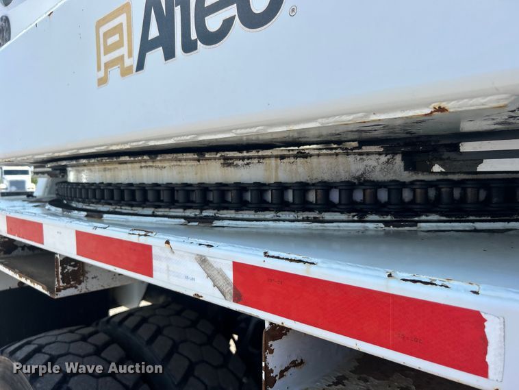 image for item EG0862 2006 International  7400 pressure digger truck