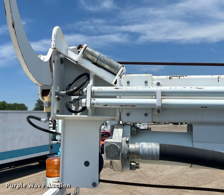 image for item EG0862 2006 International  7400 pressure digger truck