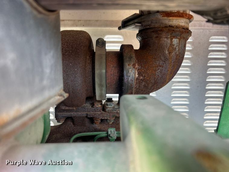 image for item EG0862 2006 International  7400 pressure digger truck