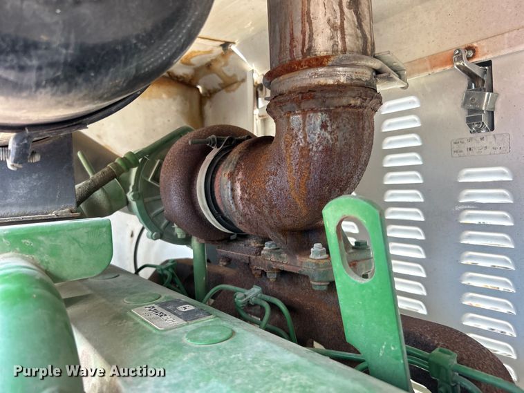 image for item EG0862 2006 International  7400 pressure digger truck