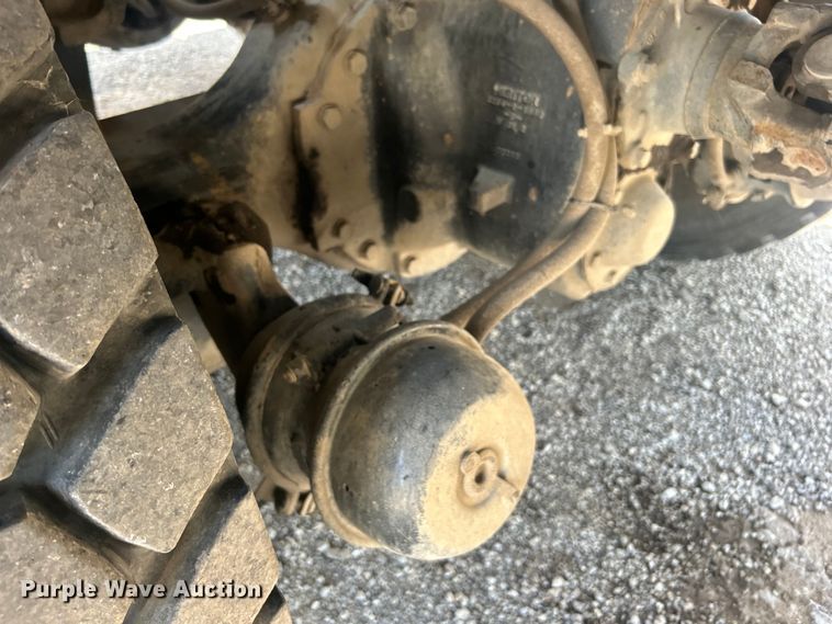 image for item EG0862 2006 International  7400 pressure digger truck