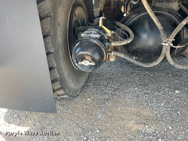 image for item EG0862 2006 International  7400 pressure digger truck