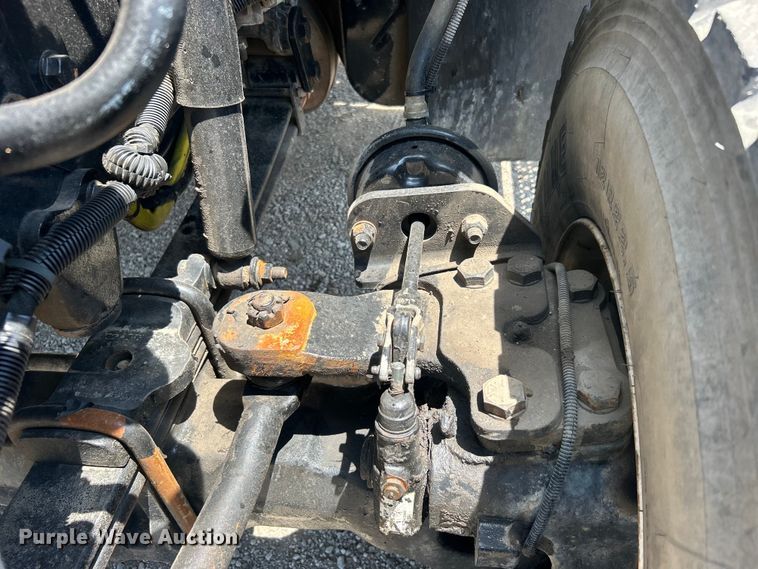 image for item EG0862 2006 International  7400 pressure digger truck