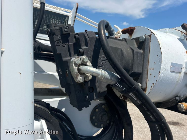 image for item EG0862 2006 International  7400 pressure digger truck