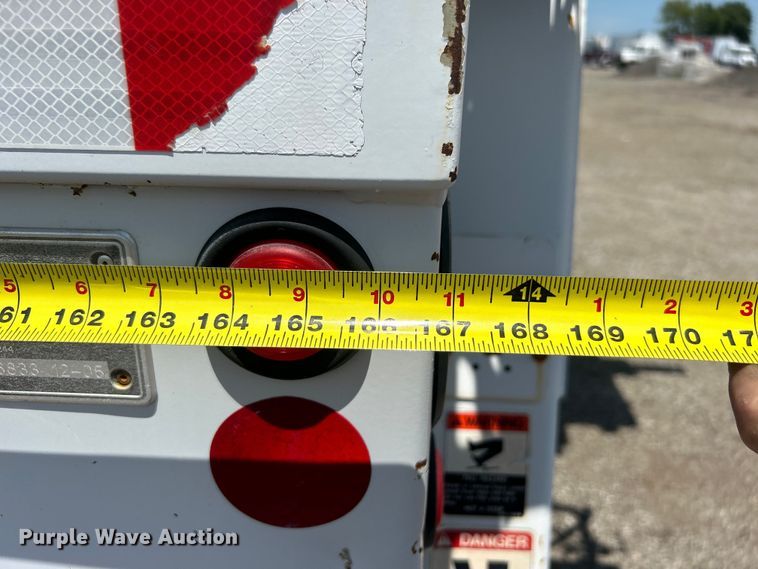 image for item EG0862 2006 International  7400 pressure digger truck