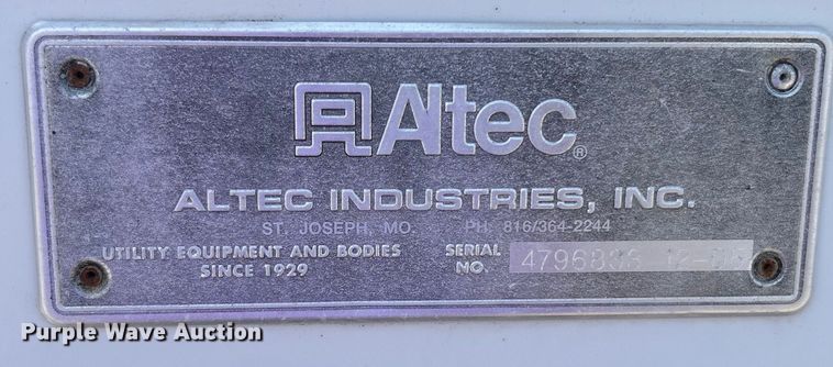 image for item EG0862 2006 International  7400 pressure digger truck