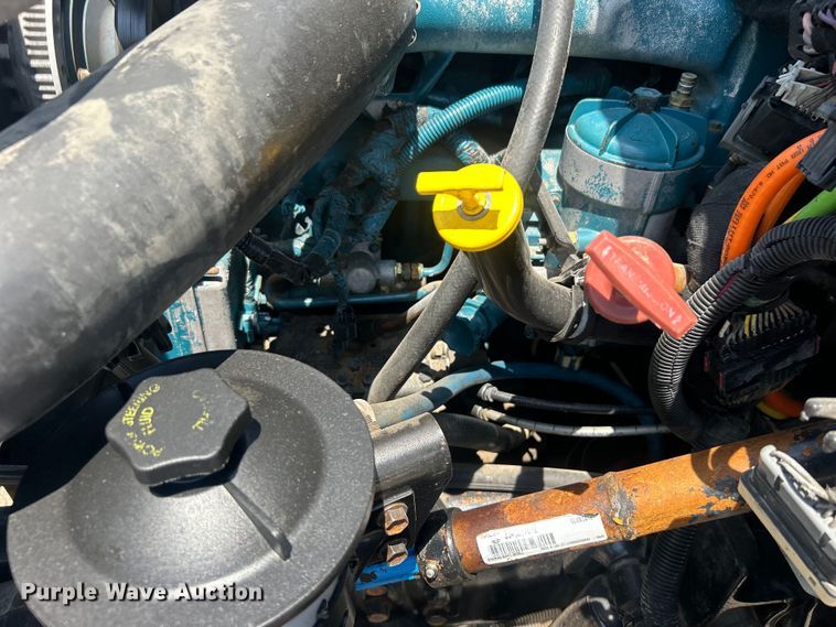 image for item EG0862 2006 International  7400 pressure digger truck