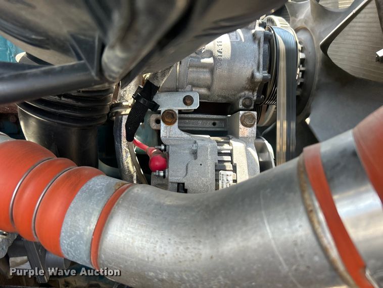 image for item EG0862 2006 International  7400 pressure digger truck